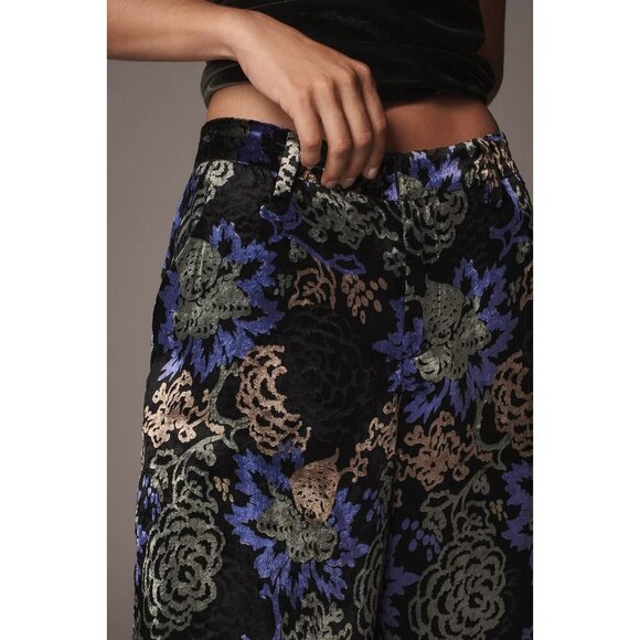 By Anthropologie Dark Florals Velvet Wide Leg Pants 0 - Picture 4 of 4